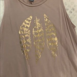 pink tank w gold feathers